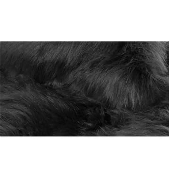 LUXE Hudson Faux Fur Rectangular Rug NWT - Picture 4 of 4
